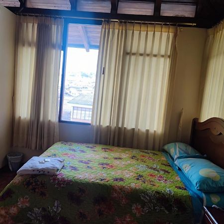 Hostal El Confort Quito Norte Esterno foto
