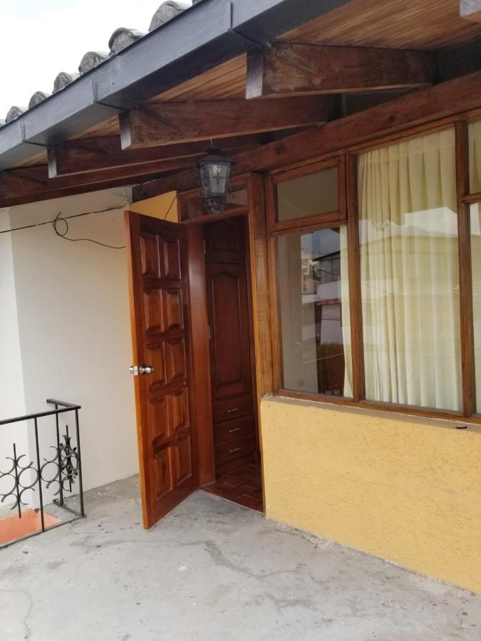 Hostal El Confort Quito Norte Esterno foto